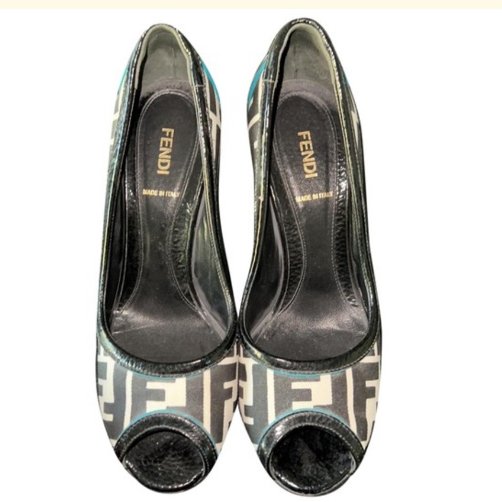 Fendi Logo Shoes
